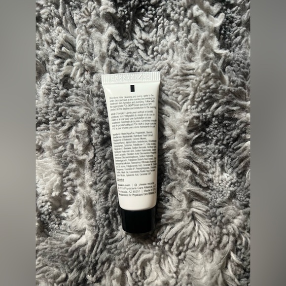 PCA Skin: Hyaluronic Acid Boosting Serum (0.25oz) - Picture 2 of 2